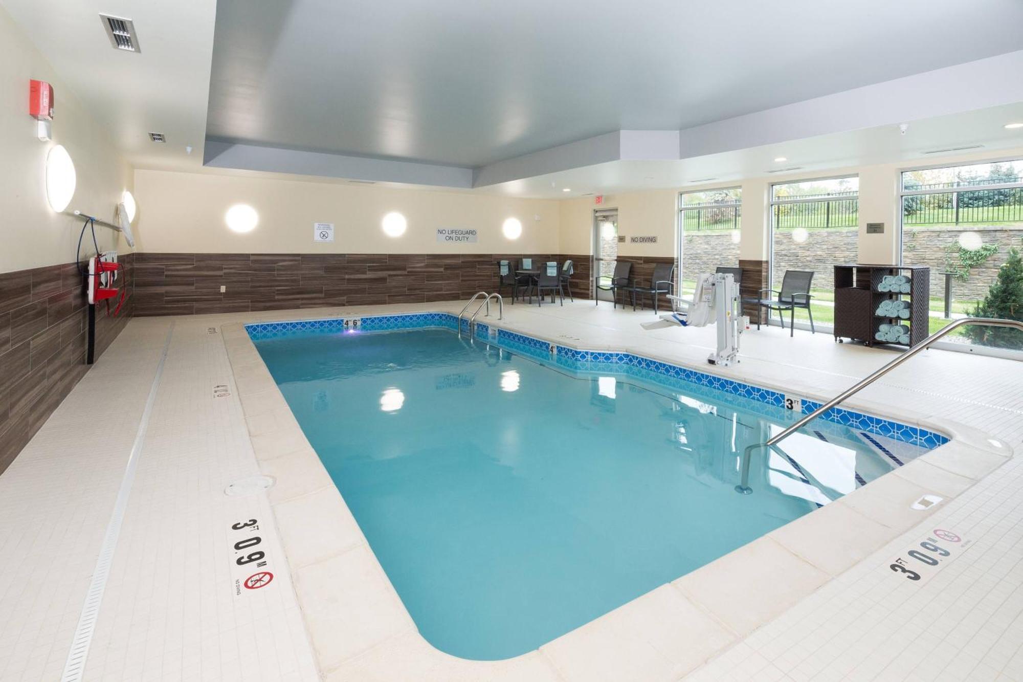 Fairfield Inn & Suites By Marriott Detroit Chesterfield Экстерьер фото