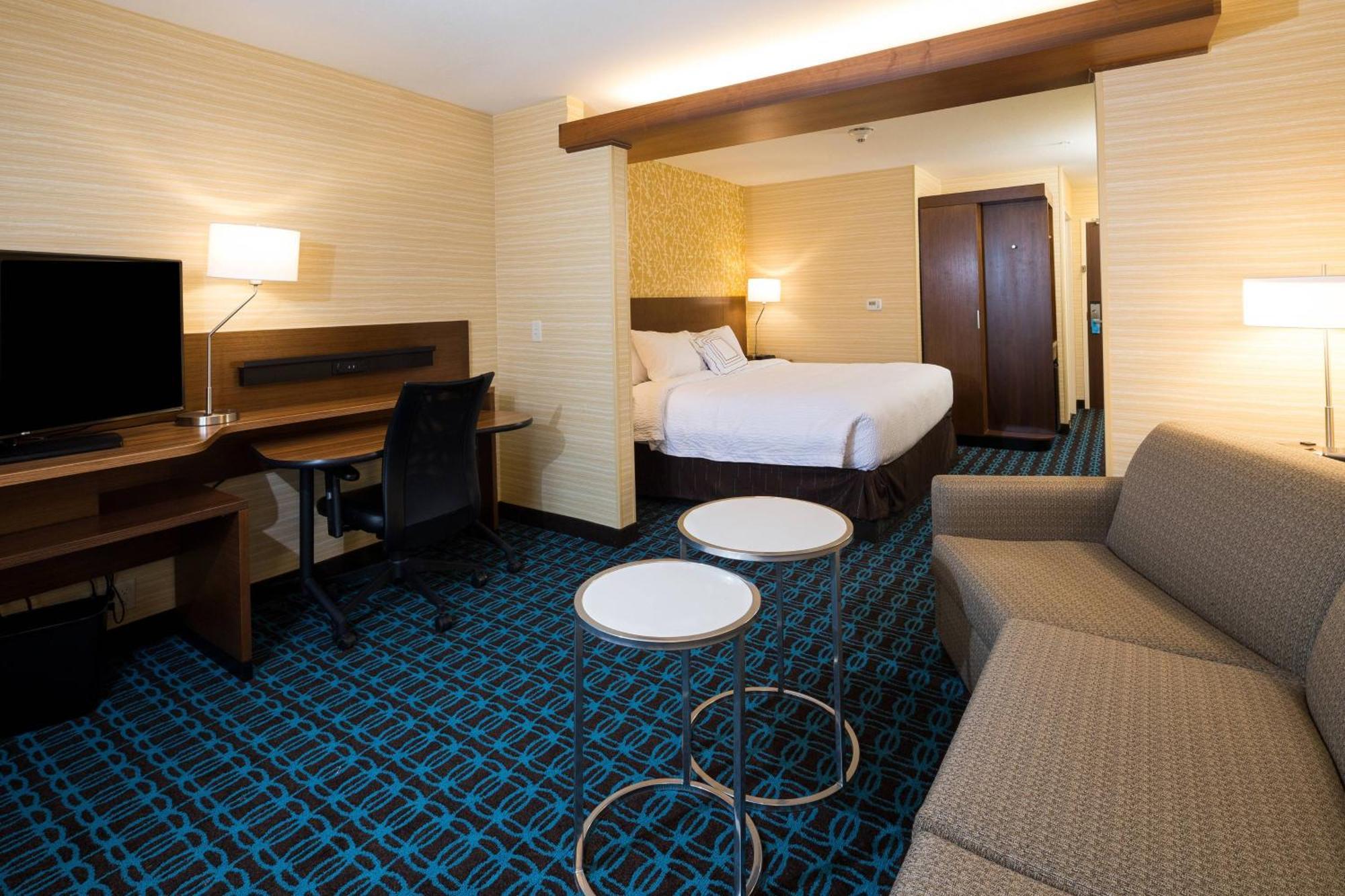 Fairfield Inn & Suites By Marriott Detroit Chesterfield Экстерьер фото