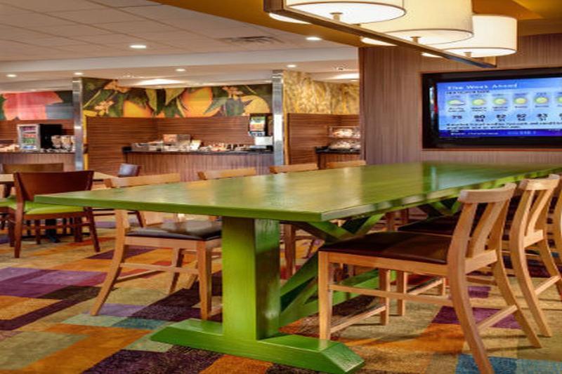 Fairfield Inn & Suites By Marriott Detroit Chesterfield Экстерьер фото